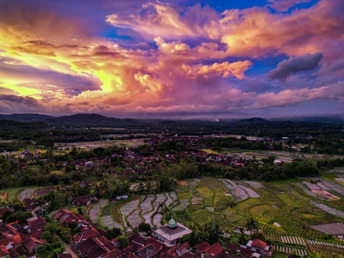 Villa Borobudur Resort Magelang Exterior foto